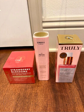 Truly Strawberry Blossoms Facial Serum & Soft Serve After Sun Serum Facial